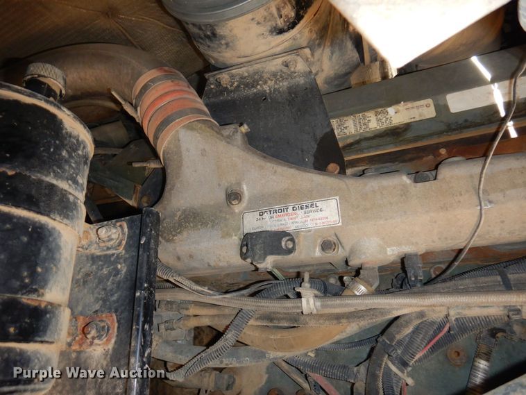 image for item AF9734 1999 Kenworth T600  semi truck