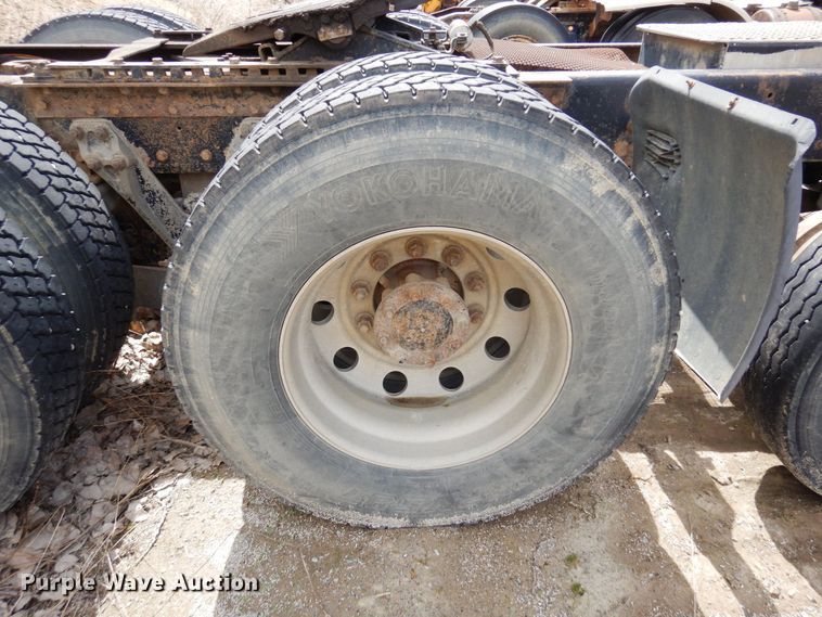 image for item AF9734 1999 Kenworth T600  semi truck