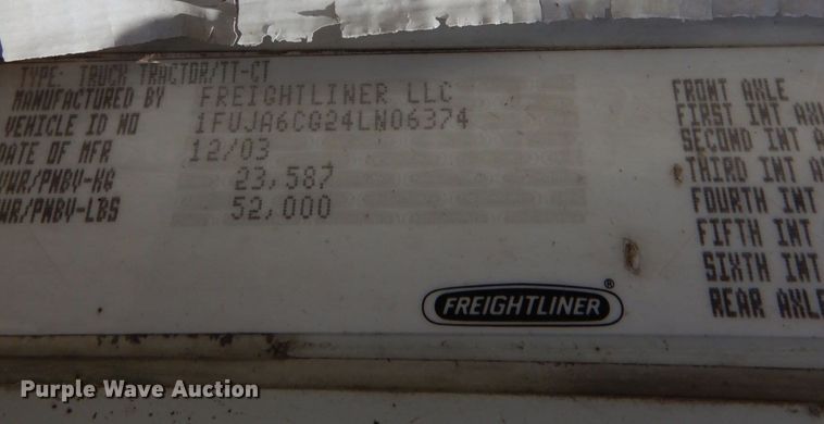 image for item AF9735 2004 Freightliner Columbia 120  semi truck