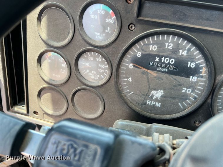 image for item DJ0832 1995 Mack CH613  semi truck