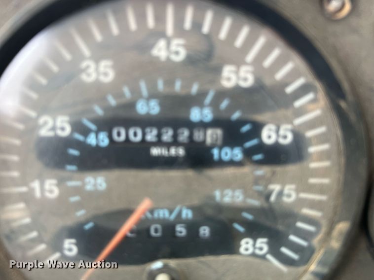 image for item DJ0832 1995 Mack CH613  semi truck