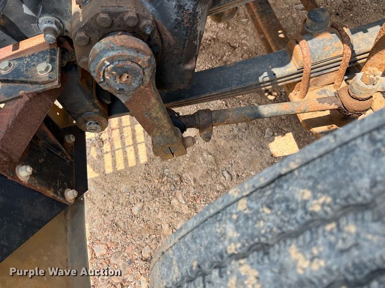 image for item DJ0832 1995 Mack CH613  semi truck