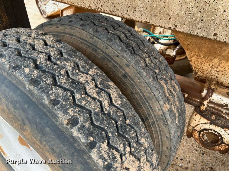 image for item DJ0833 1999 Trail King TK54BDU-402  bottom dump trailer