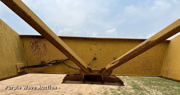 image for item DJ0834 1988 Load King 1827-3-2  bottom dump trailer