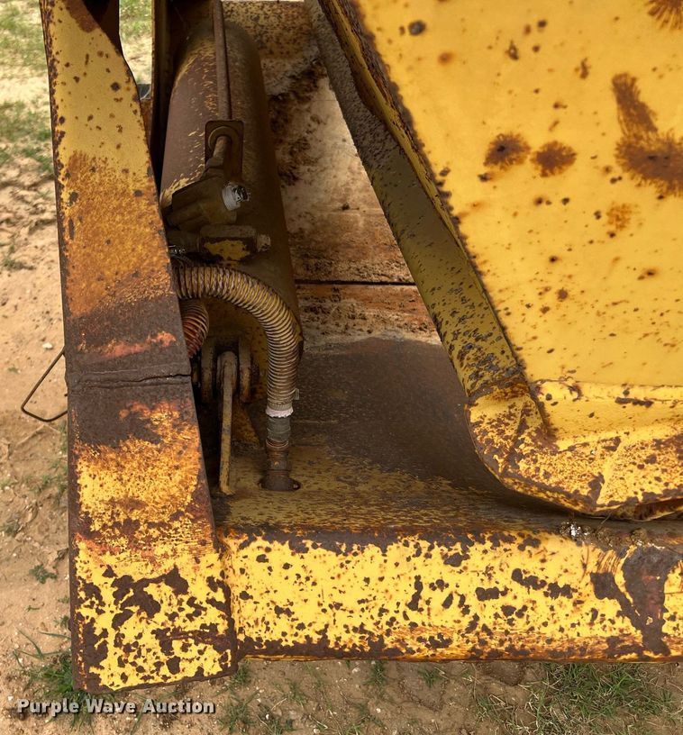 image for item DJ0834 1988 Load King 1827-3-2  bottom dump trailer