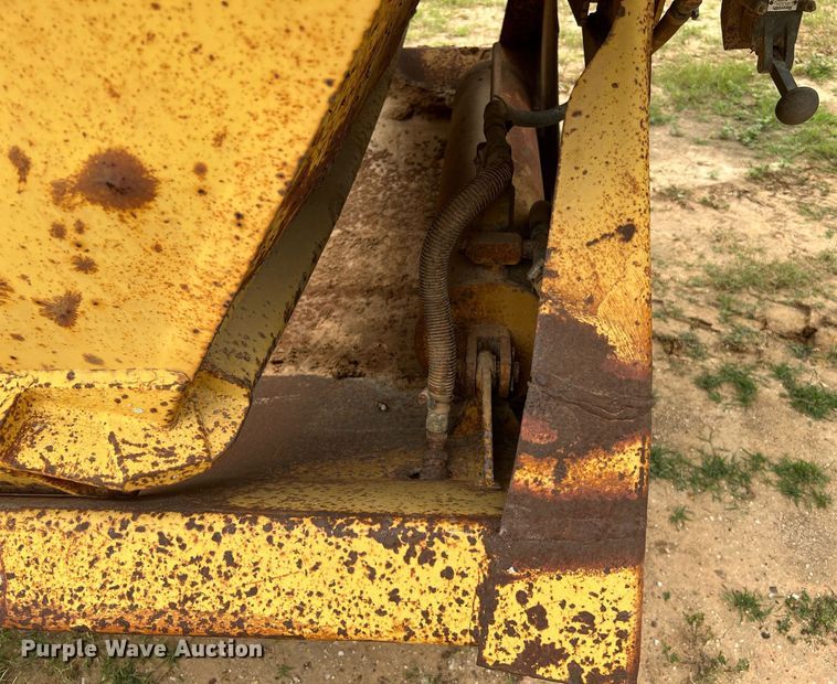 image for item DJ0834 1988 Load King 1827-3-2  bottom dump trailer