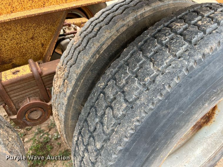 image for item DJ0834 1988 Load King 1827-3-2  bottom dump trailer