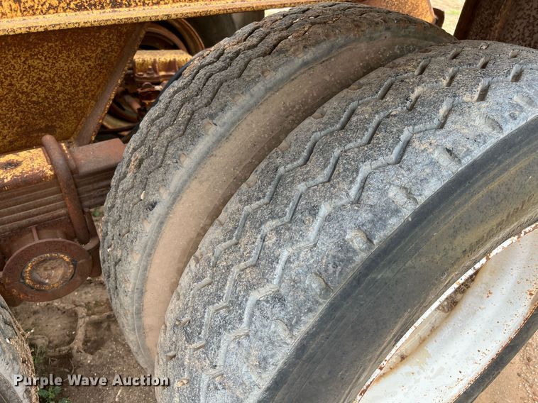 image for item DJ0834 1988 Load King 1827-3-2  bottom dump trailer