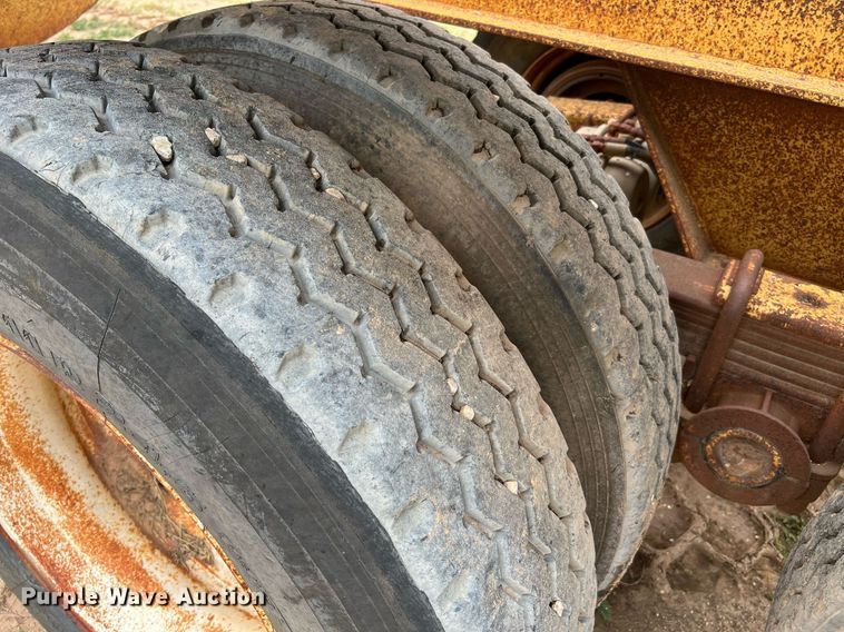 image for item DJ0834 1988 Load King 1827-3-2  bottom dump trailer