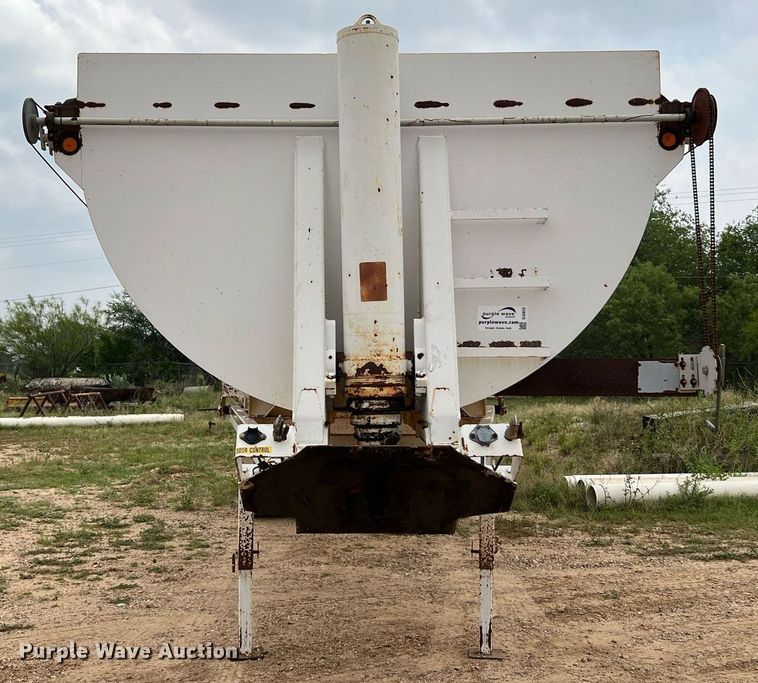 image for item DJ0835 2000 CPS  end dump trailer