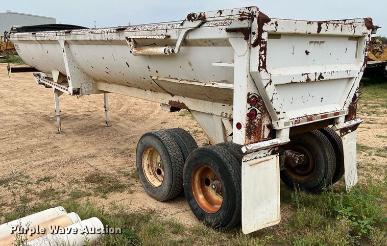 image for item DJ0835 2000 CPS  end dump trailer