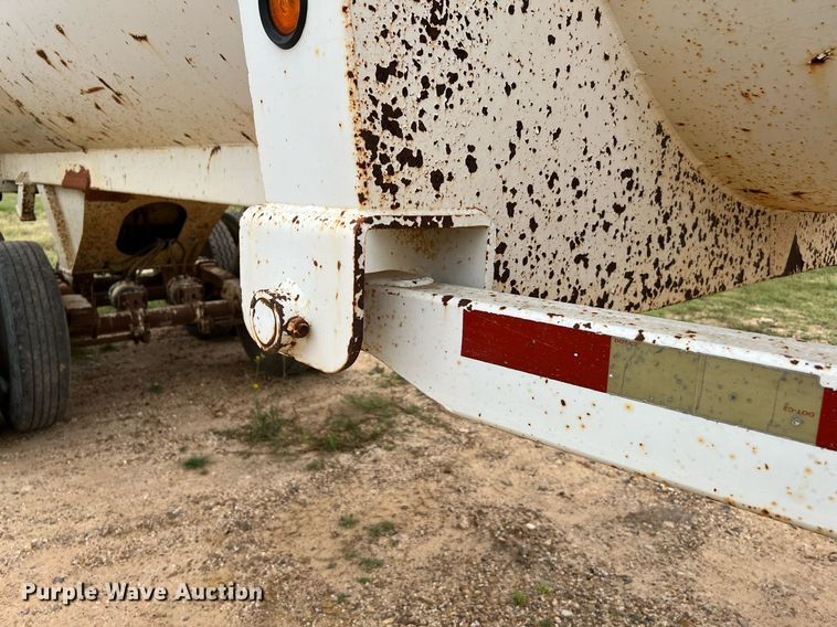 image for item DJ0835 2000 CPS  end dump trailer