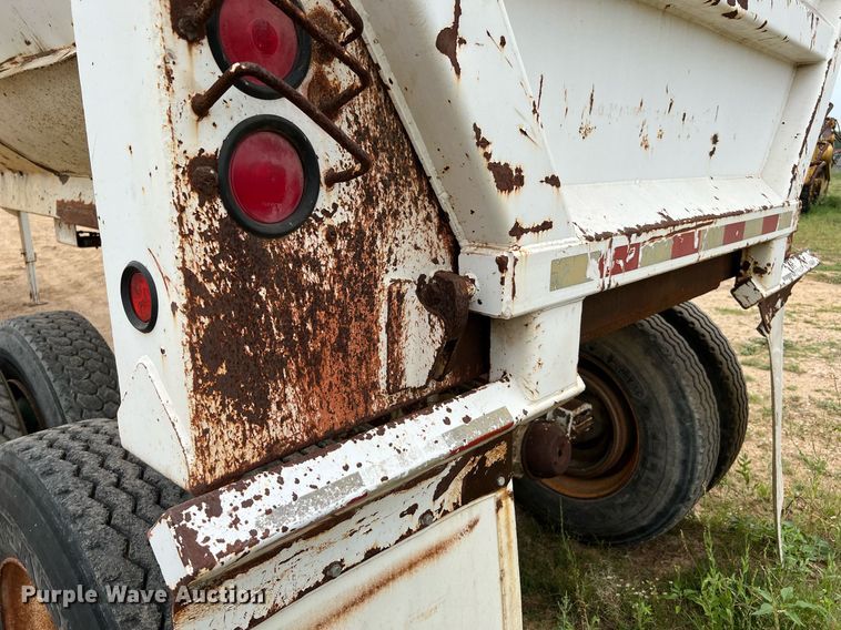 image for item DJ0835 2000 CPS  end dump trailer