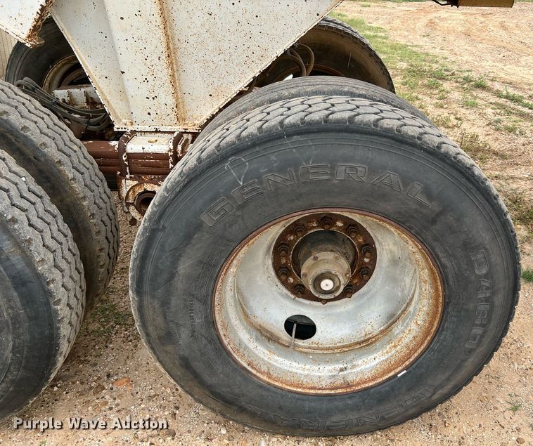 image for item DJ0835 2000 CPS  end dump trailer