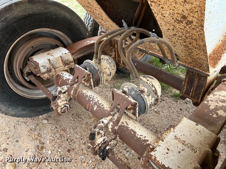 image for item DJ0835 2000 CPS  end dump trailer