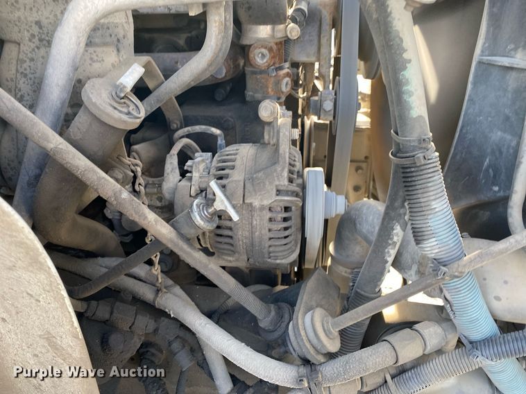 image for item DL7196 1998 International 8100  semi truck