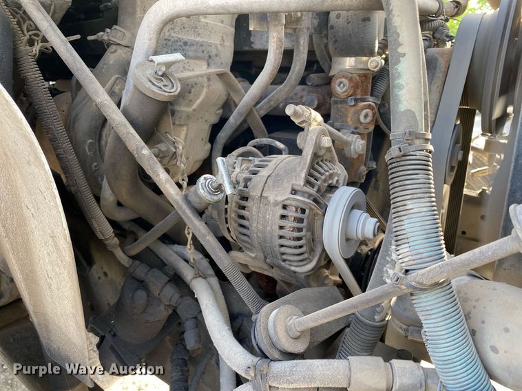 image for item DL7196 1998 International 8100  semi truck