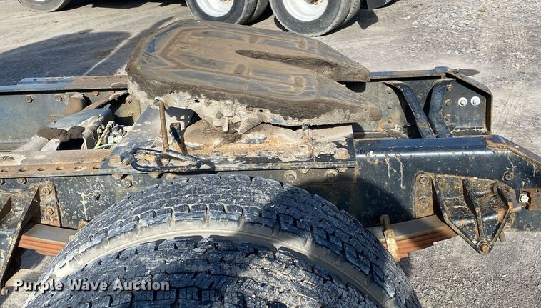 image for item DL7196 1998 International 8100  semi truck