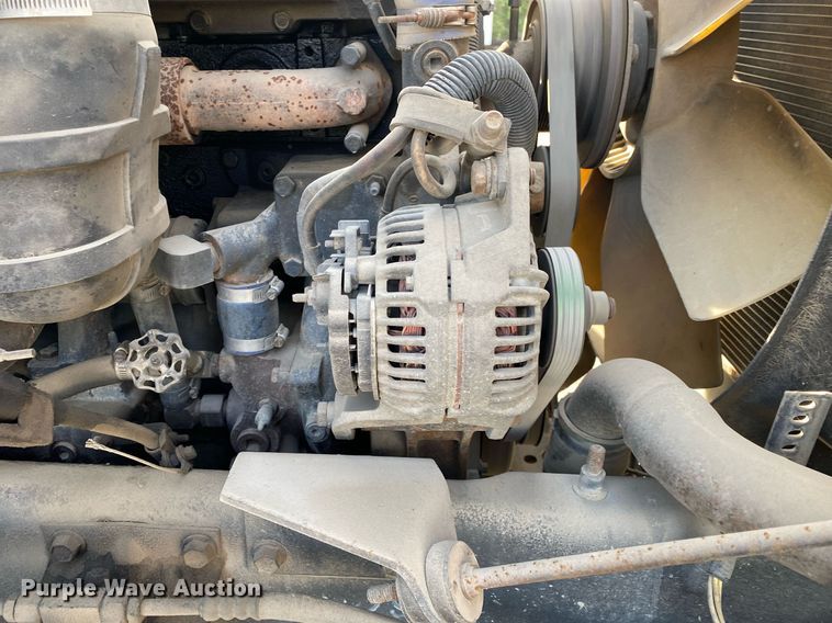 image for item DL7197 1999 International 9200  semi truck