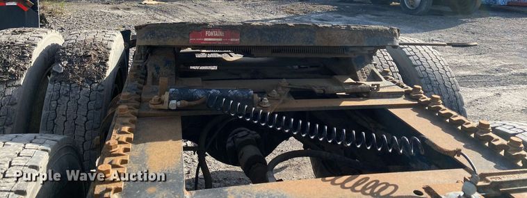 image for item DL7197 1999 International 9200  semi truck