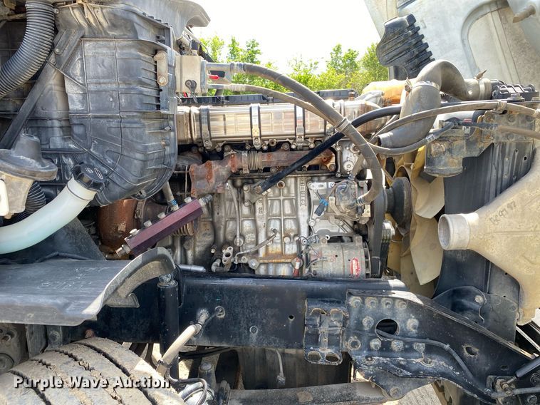 image for item DL7198 2011 Freighliner Cascadia  semi truck