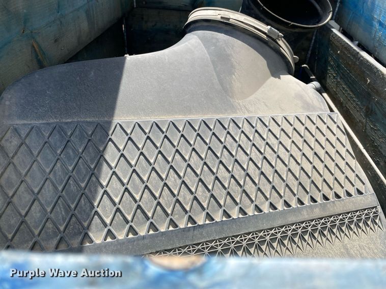 image for item DL7198 2011 Freighliner Cascadia  semi truck