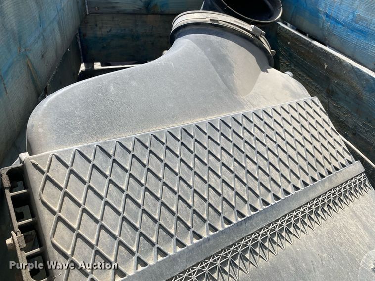 image for item DL7198 2011 Freighliner Cascadia  semi truck