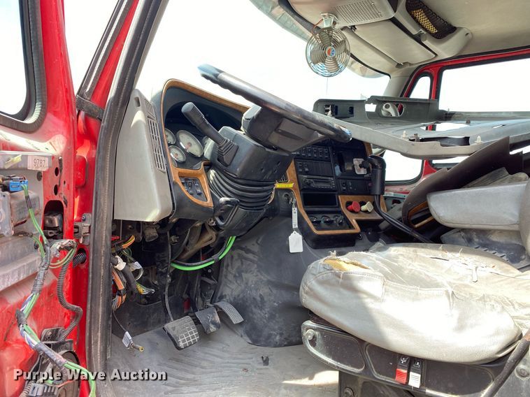 image for item DL7199 2009 International ProStar  semi truck