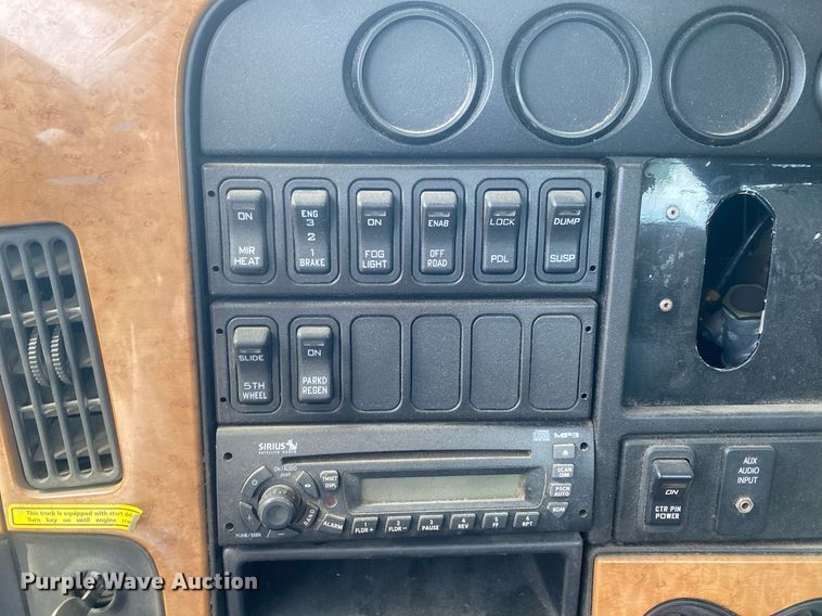 image for item DL7199 2009 International ProStar  semi truck