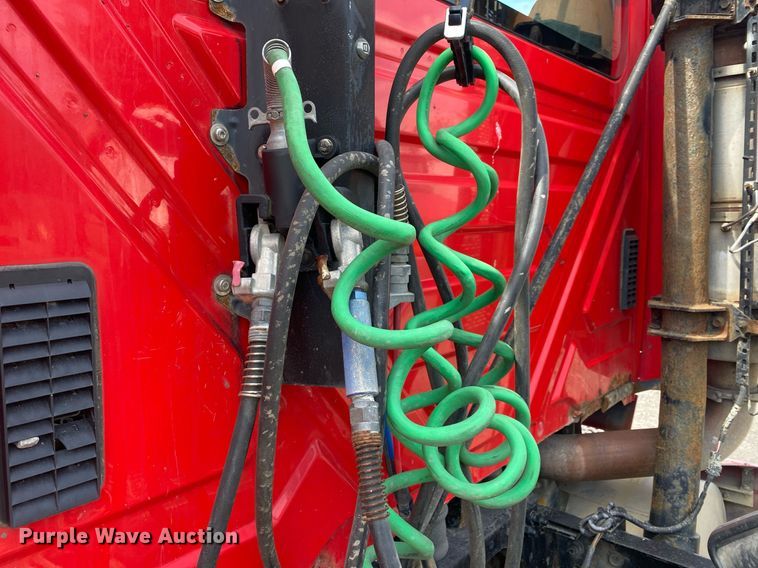 image for item DL7199 2009 International ProStar  semi truck