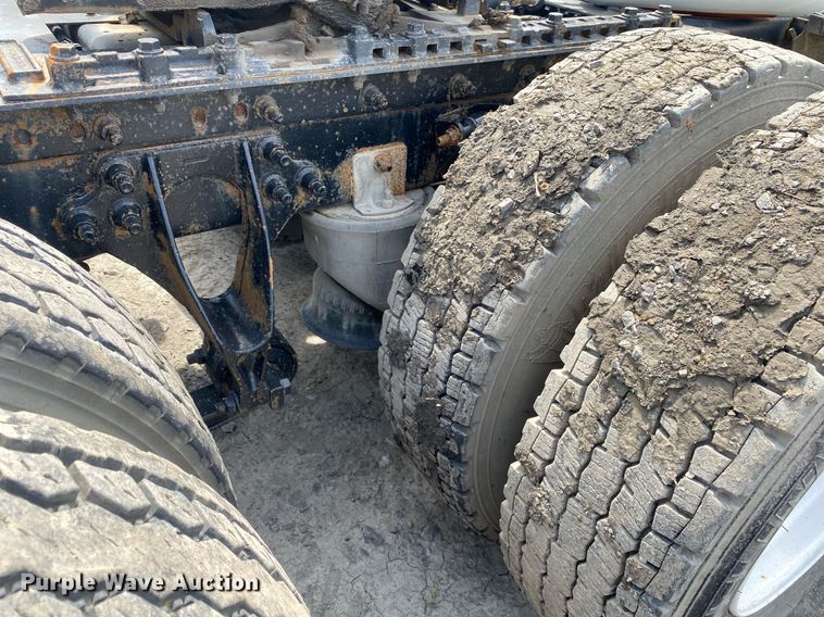 image for item DL7199 2009 International ProStar  semi truck