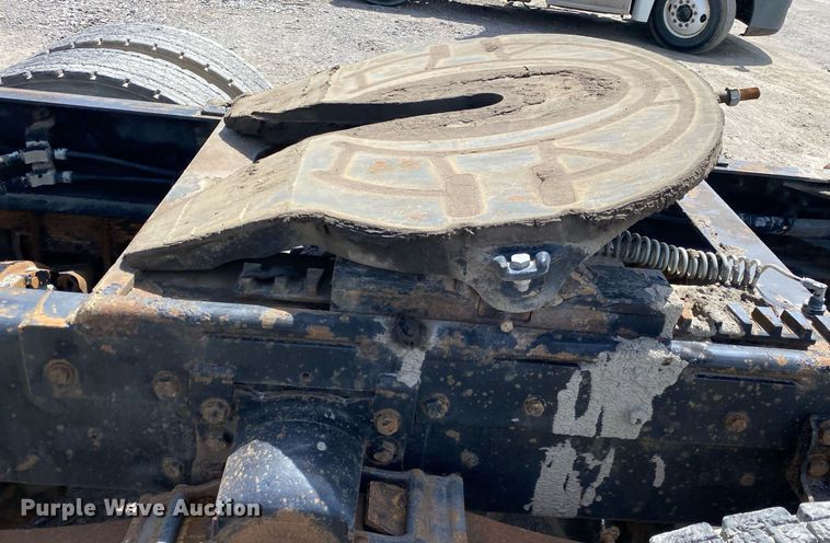 image for item DL7200 1995 Kenworth T450  semi truck