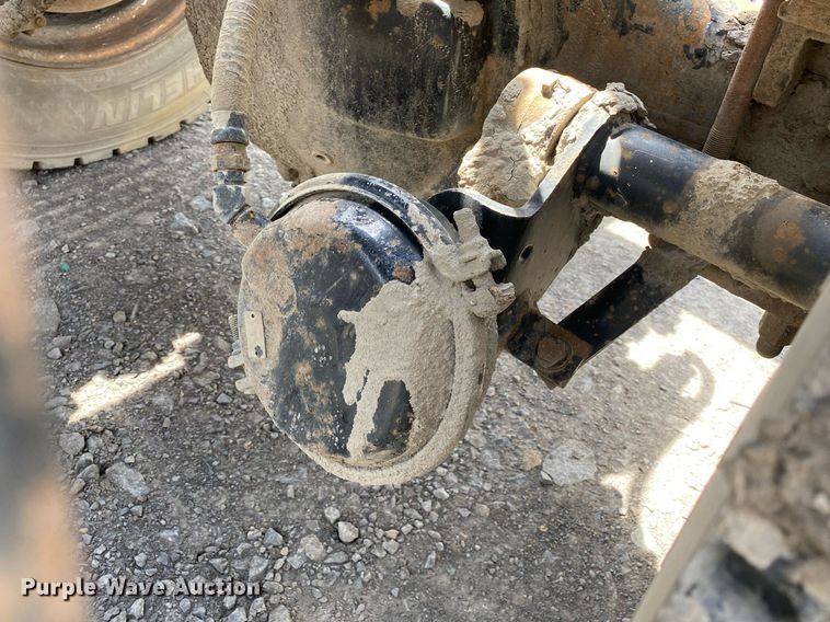 image for item DL7200 1995 Kenworth T450  semi truck