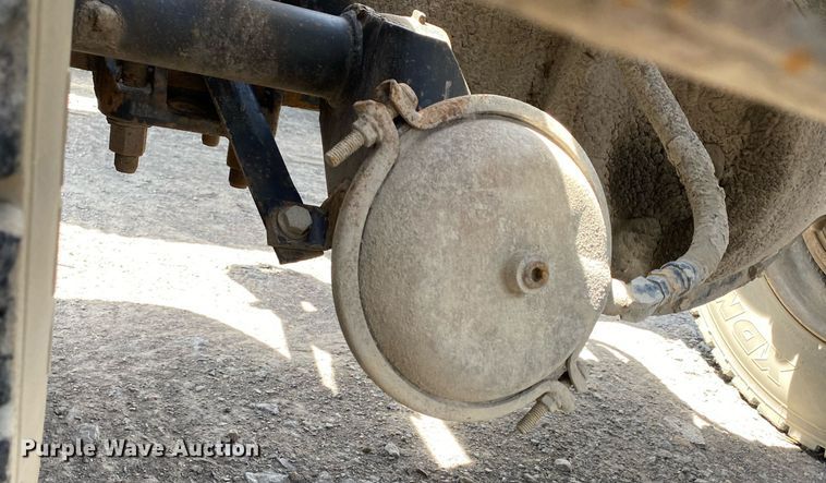 image for item DL7200 1995 Kenworth T450  semi truck