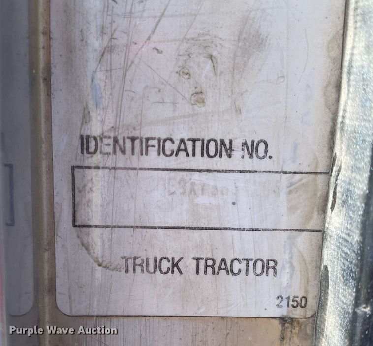 image for item DL7200 1995 Kenworth T450  semi truck