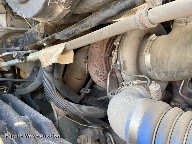 image for item DL7203 2005 Freightliner Columbia  semi truck