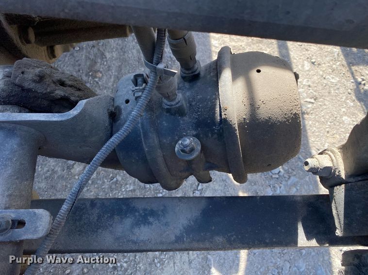 image for item DL7203 2005 Freightliner Columbia  semi truck