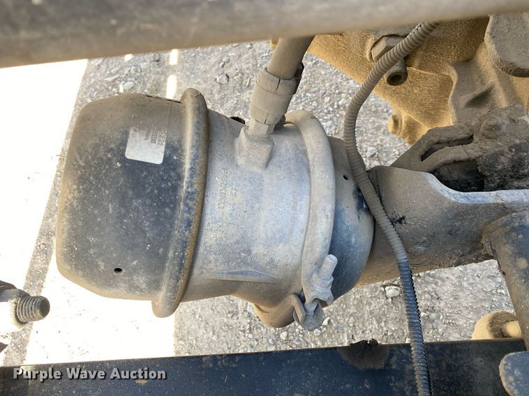 image for item DL7203 2005 Freightliner Columbia  semi truck