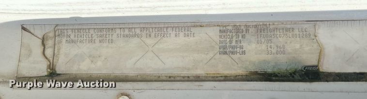 image for item DL7203 2005 Freightliner Columbia  semi truck