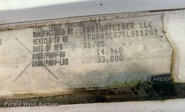 image for item DL7203 2005 Freightliner Columbia  semi truck