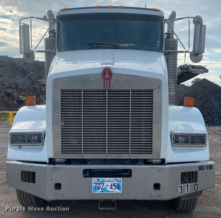 image for item DL7224 2006 Kenworth T800  semi truck