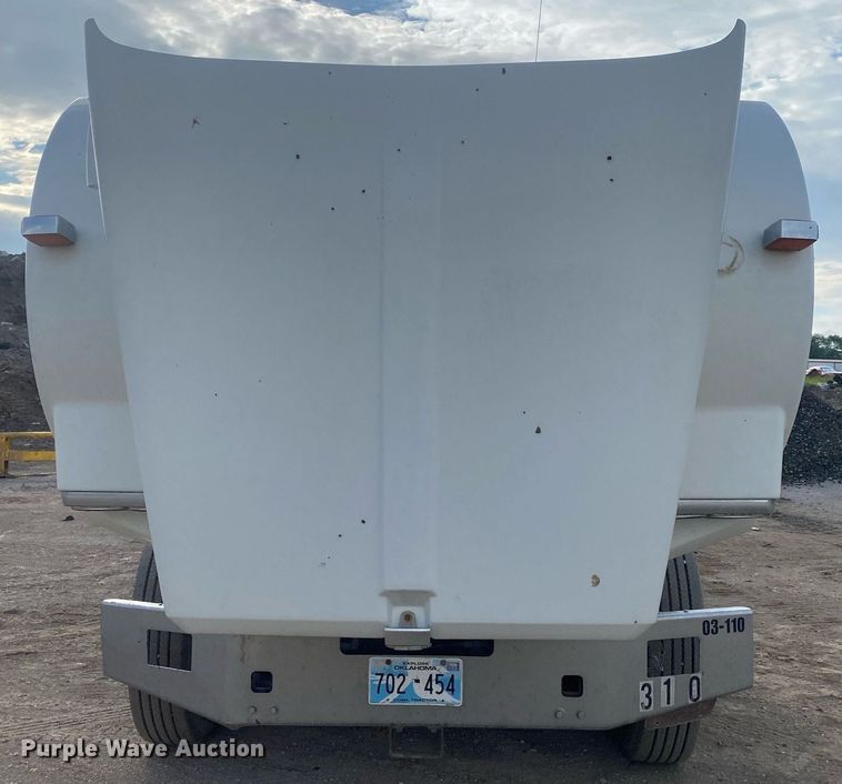 image for item DL7224 2006 Kenworth T800  semi truck