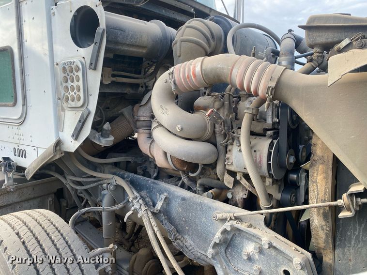 image for item DL7224 2006 Kenworth T800  semi truck