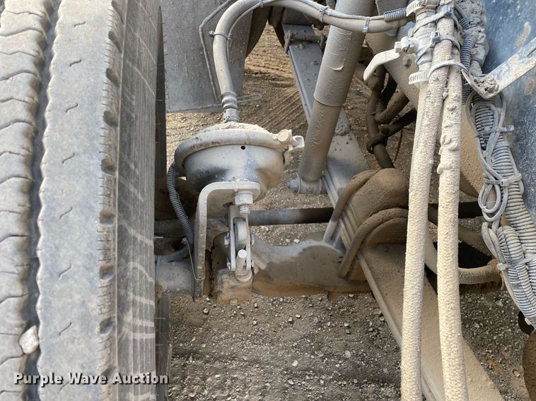 image for item DL7224 2006 Kenworth T800  semi truck