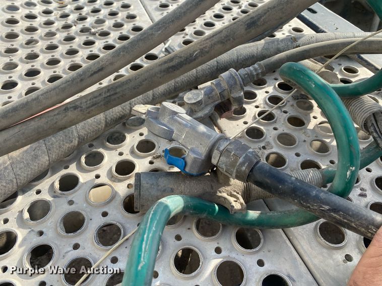 image for item DL7224 2006 Kenworth T800  semi truck