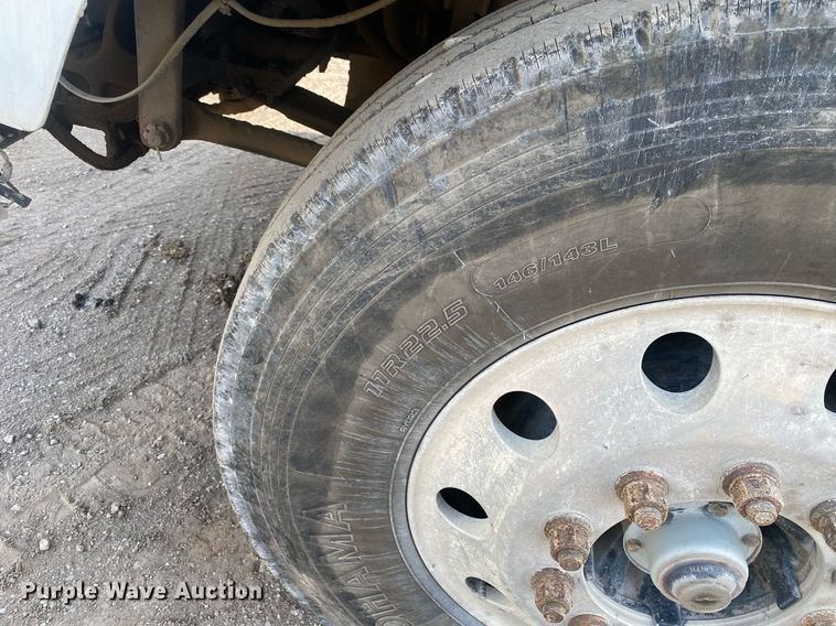 image for item DL7224 2006 Kenworth T800  semi truck