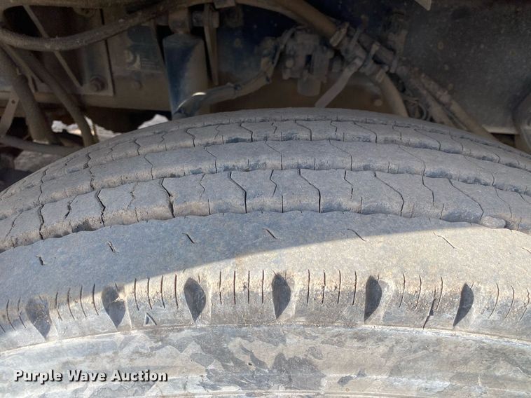 image for item DL7224 2006 Kenworth T800  semi truck