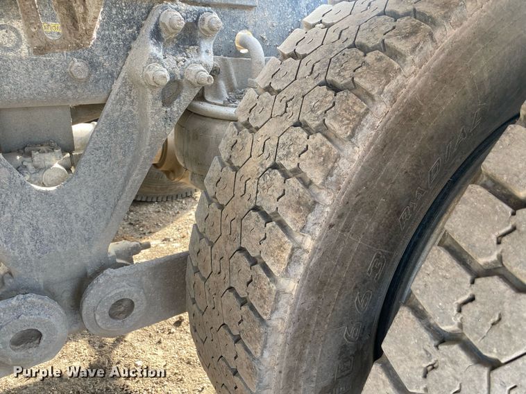 image for item DL7224 2006 Kenworth T800  semi truck