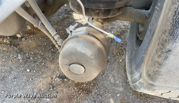 image for item DL7224 2006 Kenworth T800  semi truck