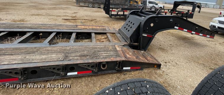 image for item DN4645 1999 Fontaine RAM2-50NGB  lowboy equipment trailer